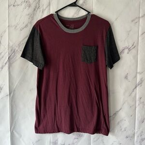 BLUE CROWN - FRONT POCKET T-SHIRT MAROON/GREY MENS MEDIUM